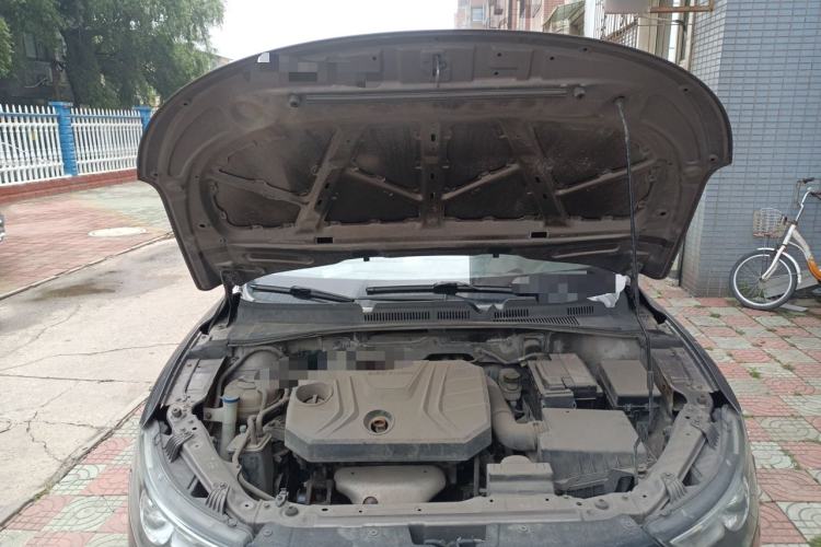 Used Bestune B30 2016 1.6L manual Comfort trim level Engine Bay