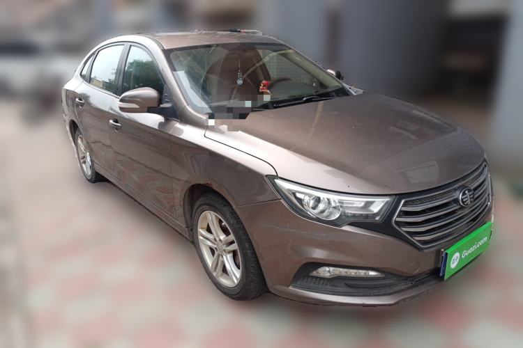 Used Bestune B30 2016 1.6L manual Comfort trim level Front Right 45 Deg