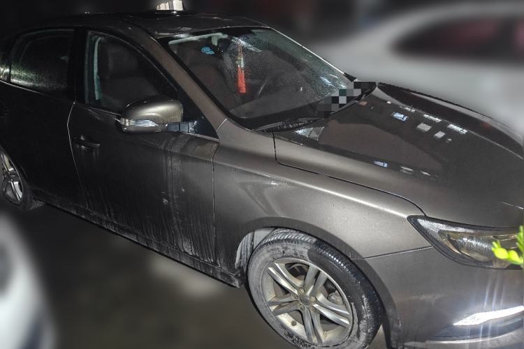 Used Bestune B30 2016 1.6L manual luxury version Front Right 45 Deg