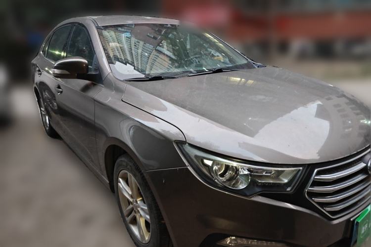 Used Bestune B30 2016 1.6L manual luxury version Front Right 45 Deg