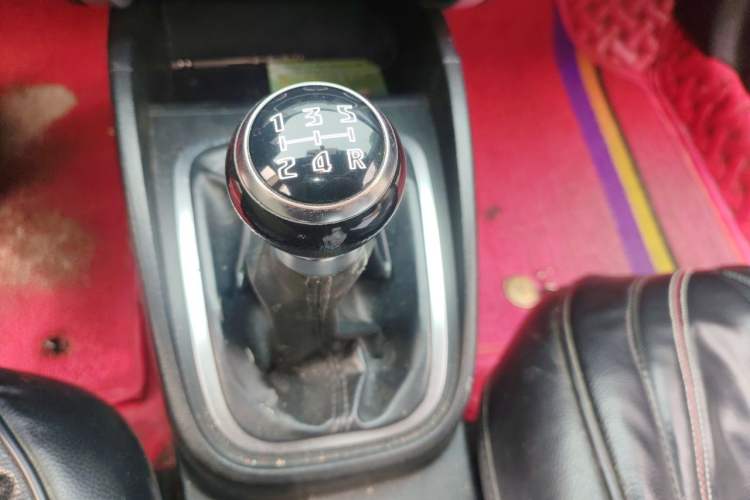 Used Bestune B30 2016 1.6L Manual Premium Edition Gear Lever