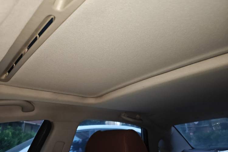 Used Bestune B30 2016 1.6L manual luxury version Headliner