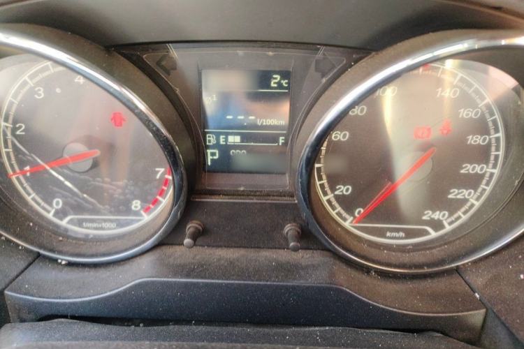 Used Bestune B30 2016 1.6L Automatic Luxury Model Interior 4