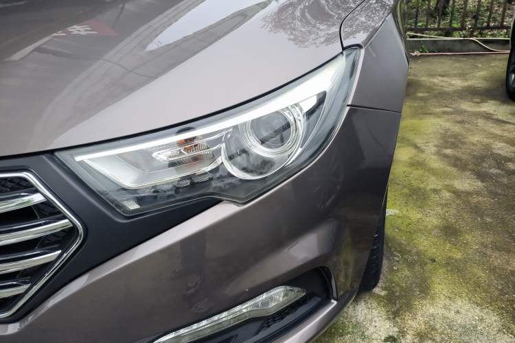 Used Bestune B30 2016 1.6L Automatic Luxury Model Left Front Headlight