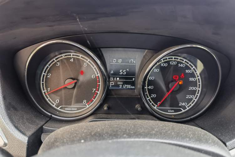 Used Bestune B30 2016 1.6L Automatic Luxury Model Odometer Close Up