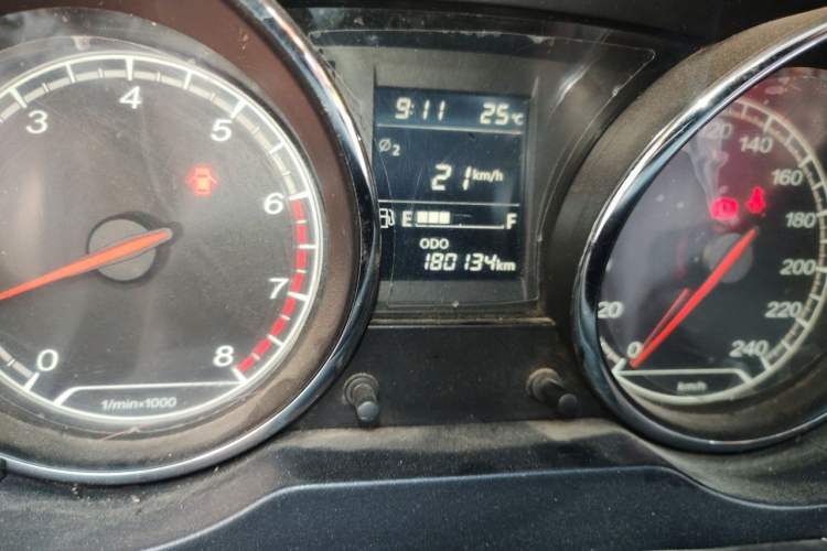 Used Bestune B30 2016 1.6L Manual Premium Edition Odometer Close Up