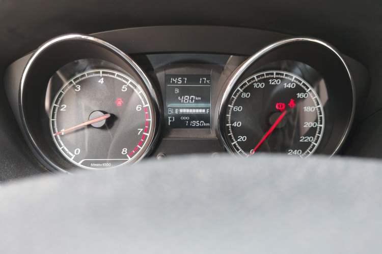 Used Bestune B30 2016 1.6L Automatic Premium Edition Odometer Close Up