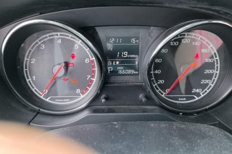 Used Bestune B30 2016 1.6L Automatic Luxury Model Odometer Close Up