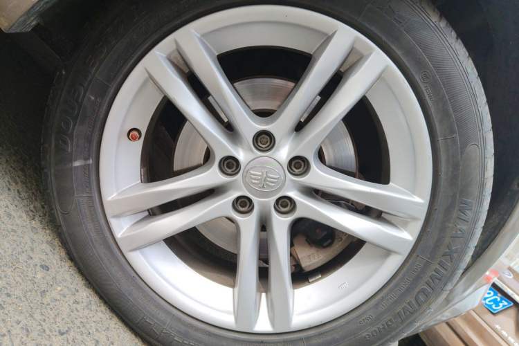 Used Bestune B30 2016 1.6L Automatic Premium Edition Right Front Wheel Hub
