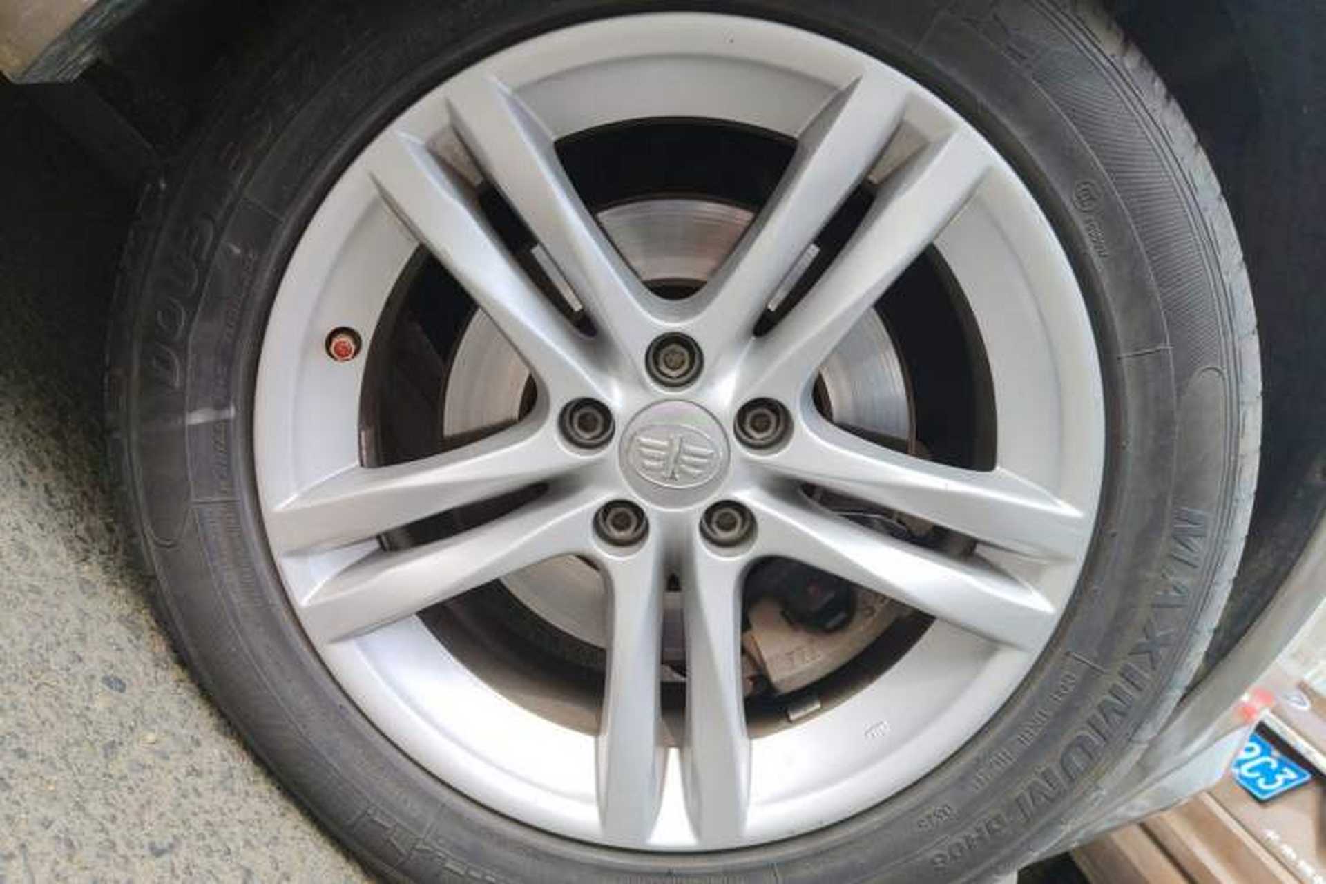 Used Bestune B30 2016 1.6L Automatic Premium Edition Right Front Wheel Hub