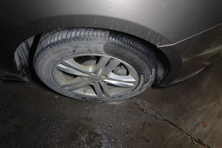 Used Bestune B30 2016 1.6L manual luxury version Right Front Wheel Hub