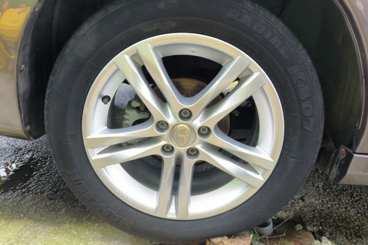 Used Bestune B30 2016 1.6L Automatic Luxury Model Right Rear Wheel Hub