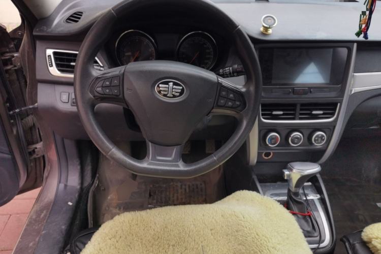 Used Bestune B30 2016 1.6L Automatic Luxury Model Steering Wheel