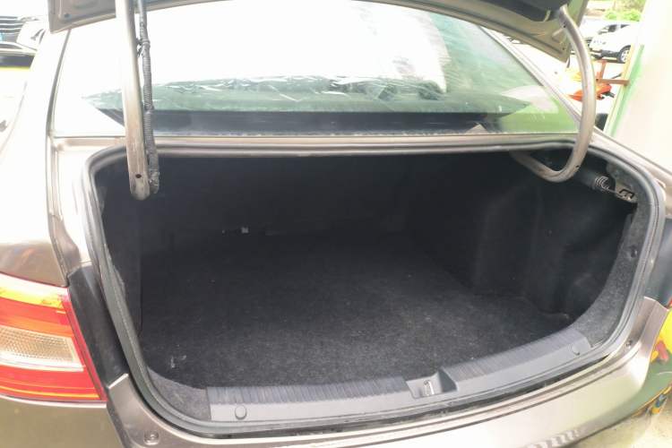 Used Bestune B30 2016 1.6L Automatic Luxury Model Trunk