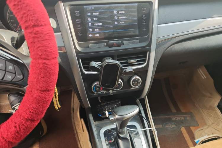 Used Bestune B30 2016 1.6L Automatic Luxury Model Audio And AC Panel
