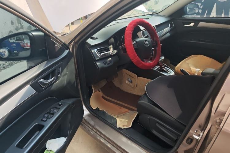 Used Bestune B30 2016 1.6L Automatic Luxury Model Driver Seat