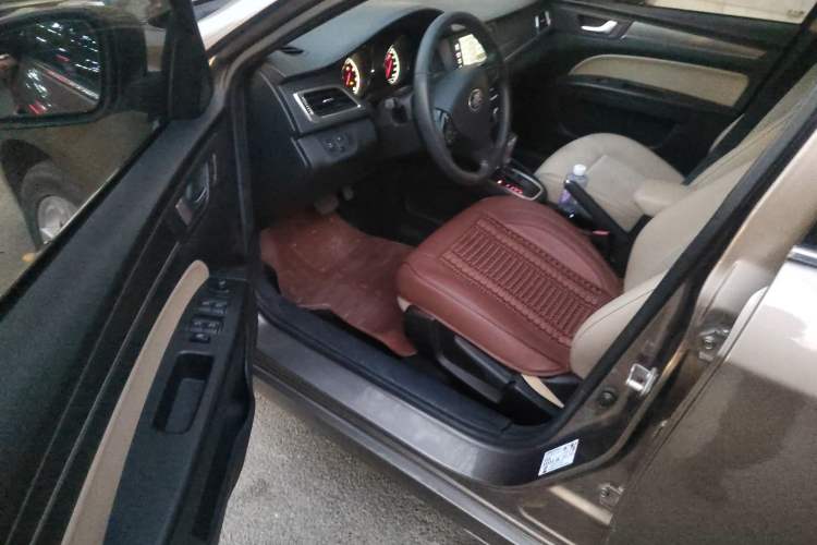 Used Bestune B30 2016 1.6L Automatic Premium Edition Driver Seat