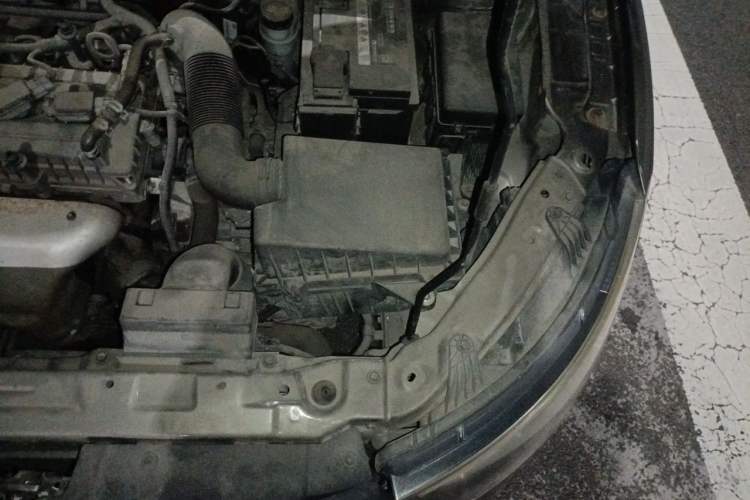 Used Bestune B30 2016 1.6L Automatic Premium Edition Engine Bay Left
