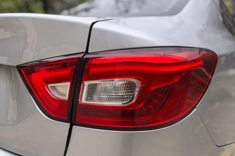 Used Bestune B30 2016 1.6L manual luxury version Exterior 10