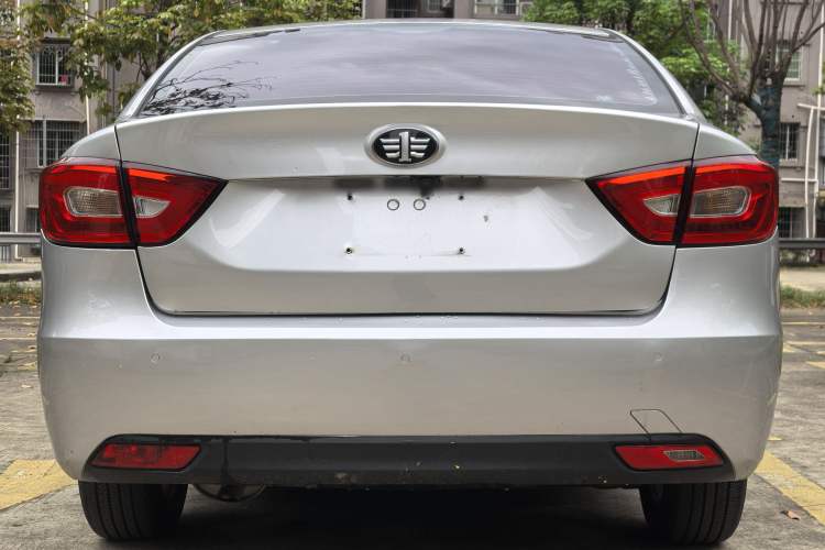 Used Bestune B30 2016 1.6L manual luxury version Exterior 4