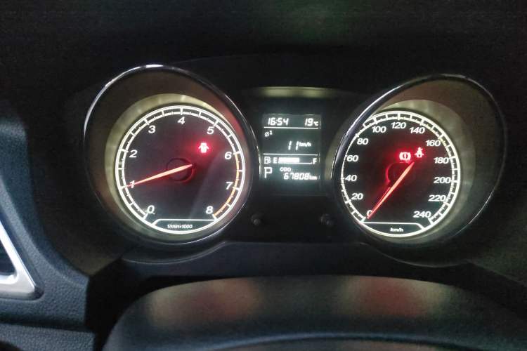 Used Bestune B30 2016 1.6L Automatic Premium Edition Instrument Cluster