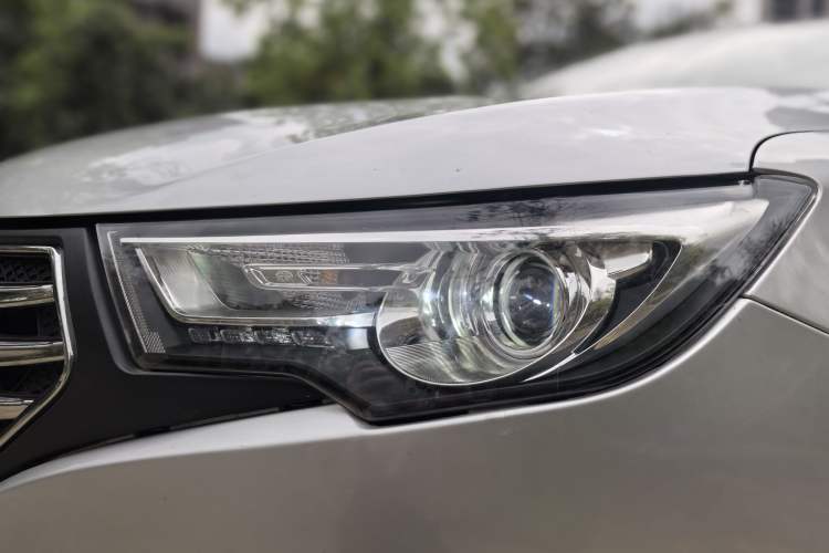 Used Bestune B30 2016 1.6L manual luxury version Left Front Headlight