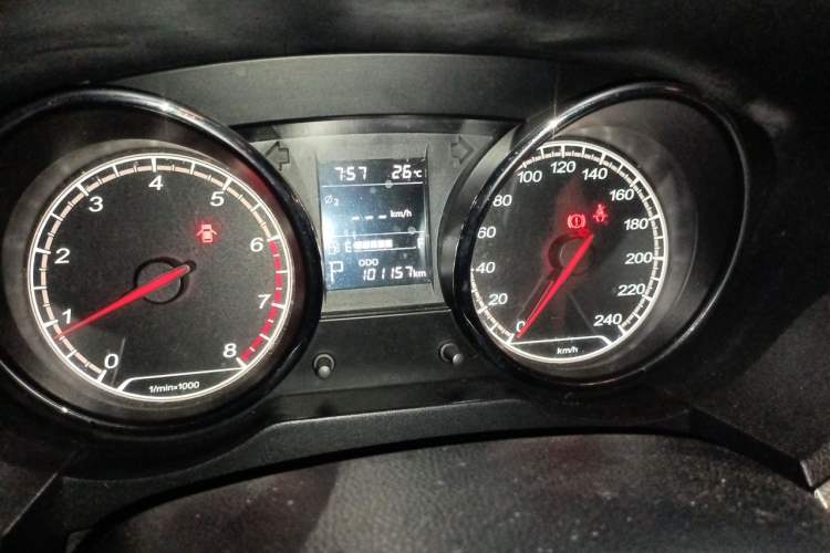 Used Bestune B30 2016 1.6L Automatic Premium Edition Odometer Close Up