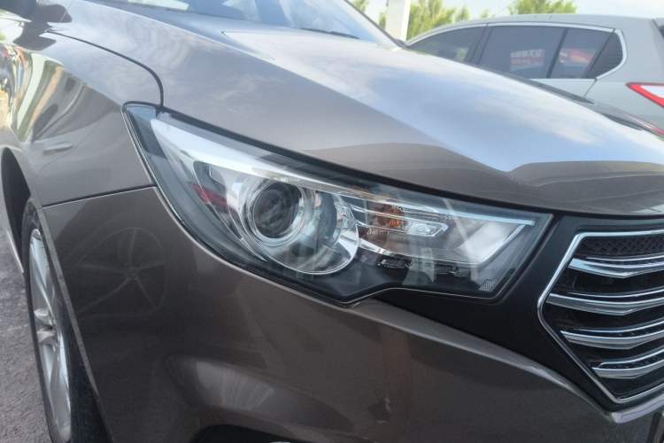 Used Bestune B30 2016 1.6L manual luxury version Right Front Headlight