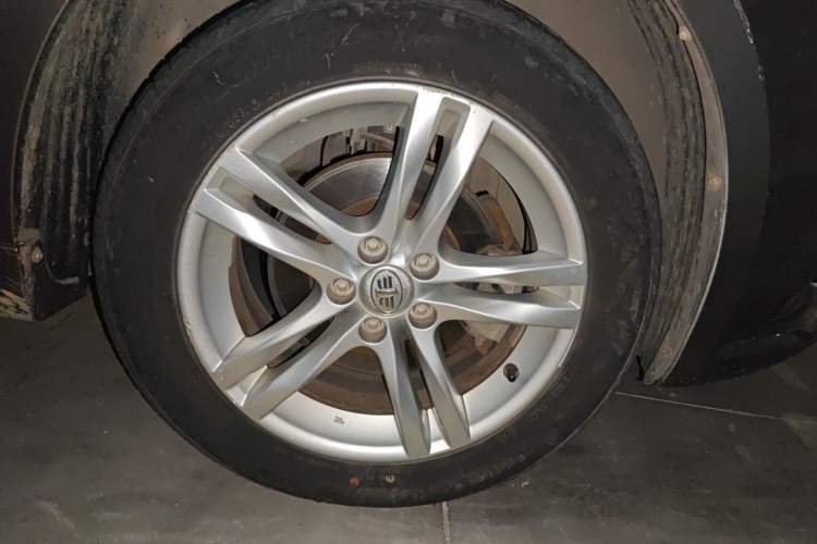 Used Bestune B30 2016 1.6L Automatic Luxury Model Right Front Wheel Hub