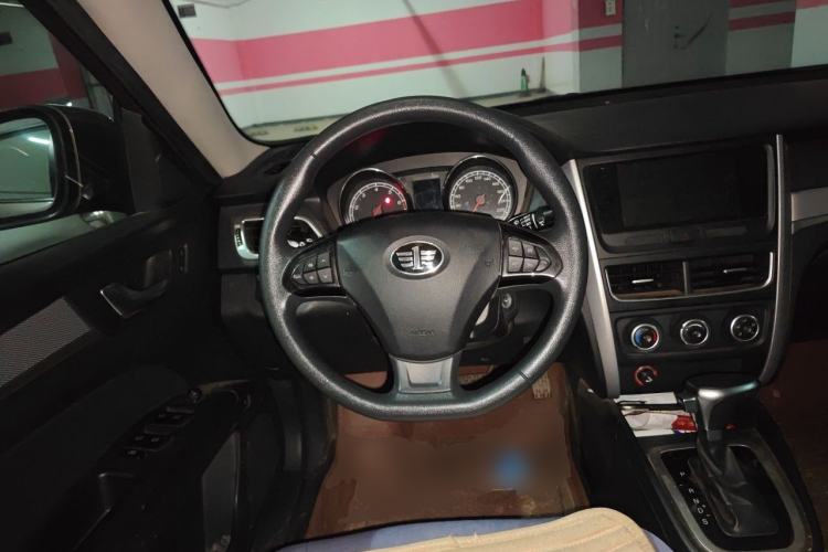 Used Bestune B30 2016 1.6L Automatic Luxury Model Steering Wheel