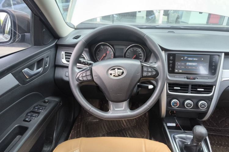 Used Bestune B30 2016 1.6L manual luxury version Steering Wheel