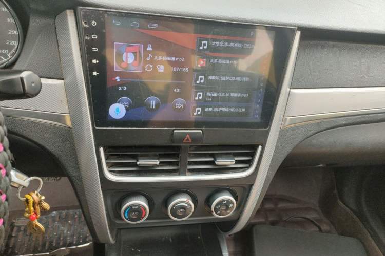 Used Bestune B30 2016 1.6L manual luxury version Audio And AC Panel