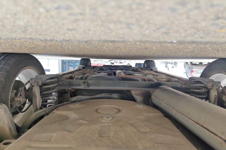 Used Bestune B30 2016 1.6L manual Comfort trim level Chassis Rear