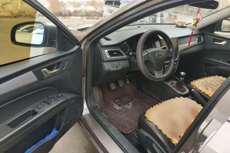 Used Bestune B30 2016 1.6L manual luxury version Driver Seat