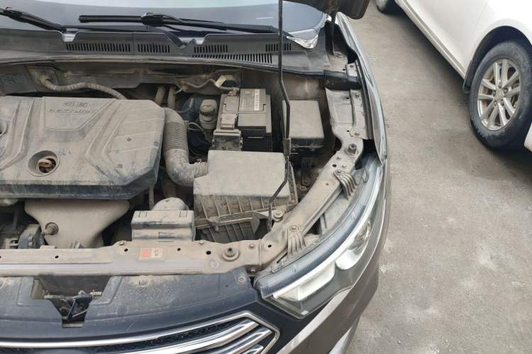 Used Bestune B30 2016 1.6L manual luxury version Engine Bay Left