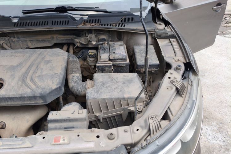 Used Bestune B30 2016 1.6L manual luxury version Engine Bay Left