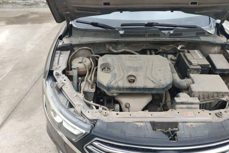 Used Bestune B30 2016 1.6L manual luxury version Engine Bay Right