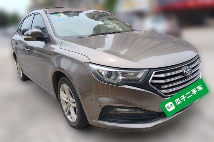 Used Bestune B30 2016 1.6L manual luxury version Front Right 45 Deg