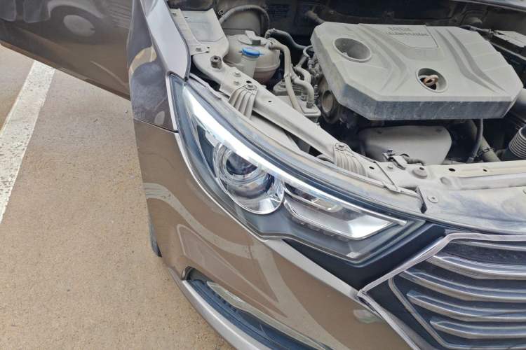 Used Bestune B30 2016 1.6L manual Comfort trim level Right Front Headlight