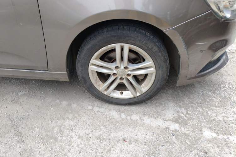 Used Bestune B30 2016 1.6L manual luxury version Right Front Wheel Hub