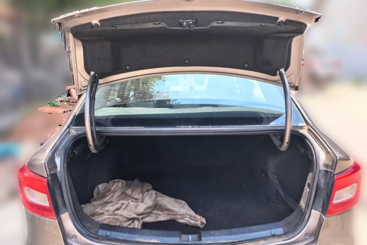 Used Bestune B30 2016 1.6L Automatic Premium Edition Trunk