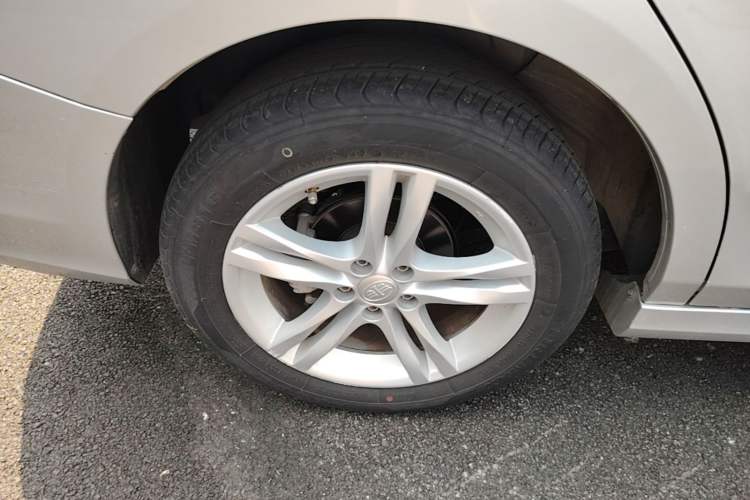 Used Bestune B30 2016 1.6L Automatic Luxury Model Exterior 3