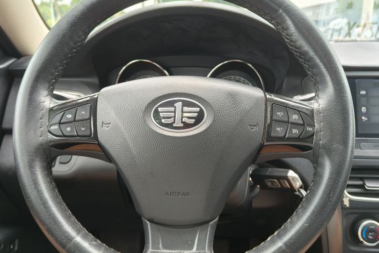 Used Bestune B30 2016 1.6L Automatic Luxury Model Interior 2