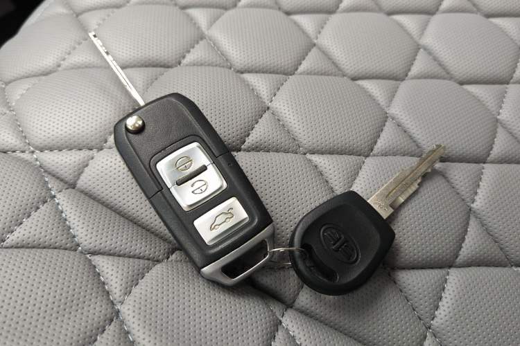 Used Bestune B30 2016 1.6L Automatic Luxury Model Interior 3