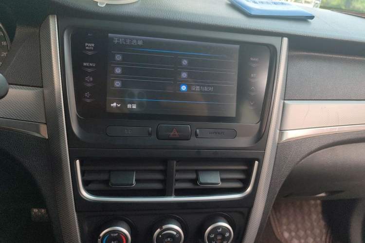 Used Bestune B30 2016 1.6L manual luxury version Audio And AC Panel