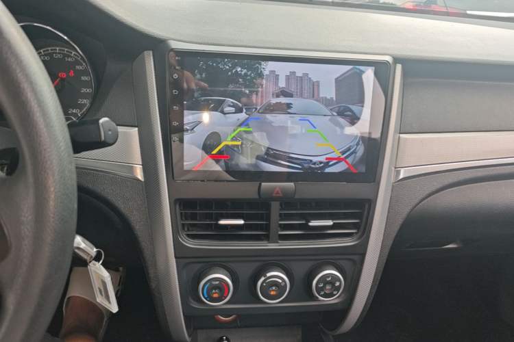 Used Bestune B30 2016 1.6L Automatic Luxury Model Audio And AC Panel