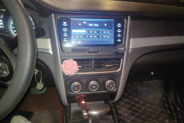 Used Bestune B30 2016 1.6L Automatic Luxury Model Audio And AC Panel