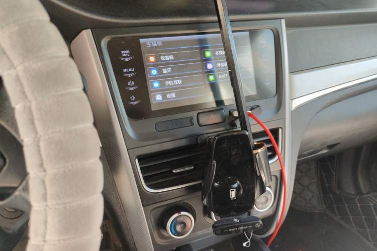 Used Bestune B30 2016 1.6L manual luxury version Audio And AC Panel
