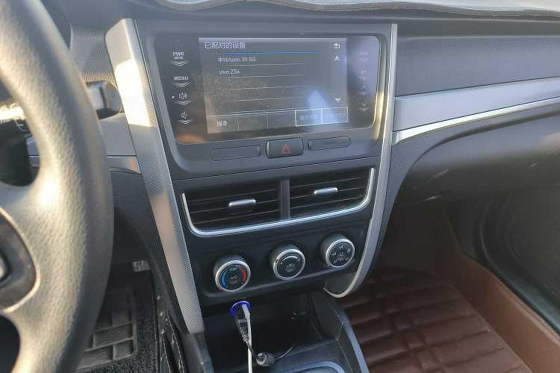 Used Bestune B30 2016 1.6L manual luxury version Audio And AC Panel