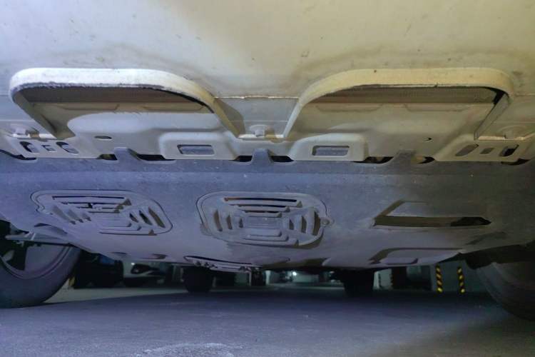 Used Bestune B30 2016 1.6L Automatic Luxury Model Chassis Front